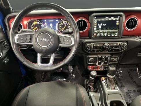 Used 2023 Jeep Gladiator Rubicon w/ Cold Weather Group image 5