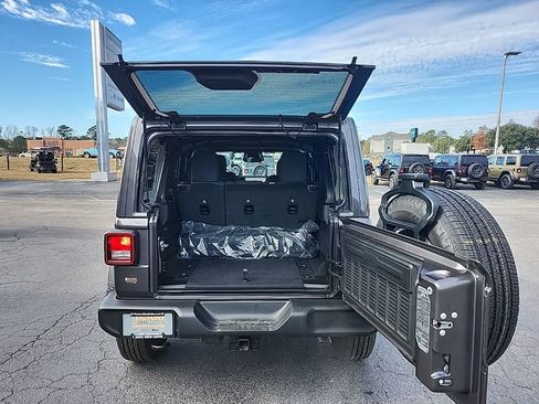 New 2026 Jeep Wrangler Unlimited Sport AWD/4WD image 18