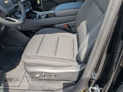 New 2027 Chevrolet Traverse LT w/ Driver Confidence Package FWD image 19
