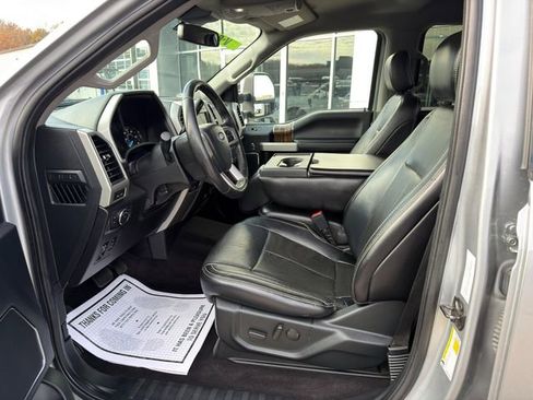 Used 2020 Ford F150 Lariat w/ Trailer Tow Package image 13