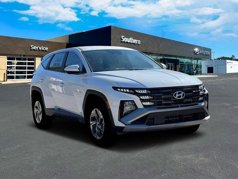 New 2026 Hyundai Tucson Blue SE AWD/4WD image 12