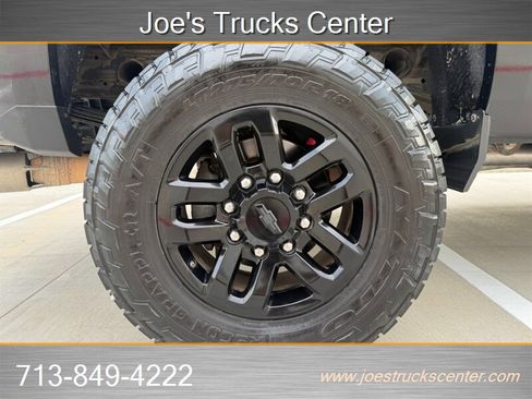 Used 2018 Chevrolet Silverado 2500 LT w/ Midnight Edition AWD/4WD image 45