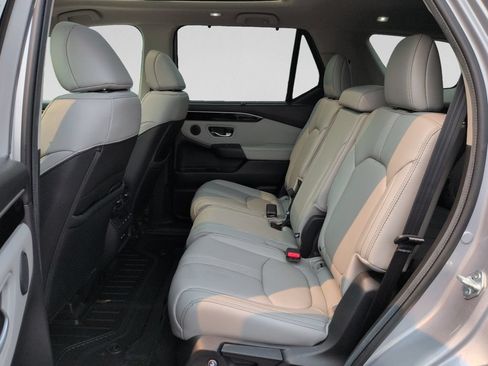 Used 2024 Honda Pilot Touring image 30