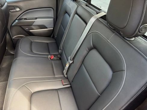 Used 2021 Chevrolet Colorado Z71 AWD/4WD image 8