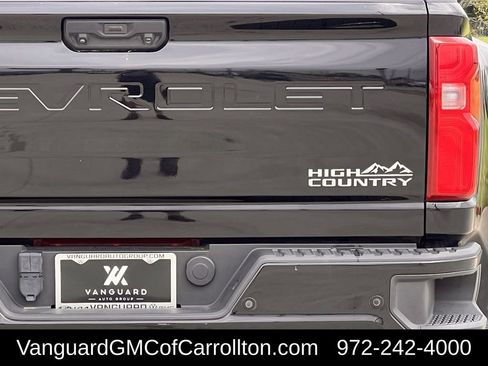 Used 2024 Chevrolet Silverado 3500 High Country w/ High Country Premium Package AWD/4WD image 5