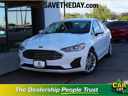 Used 2019 Ford Fusion SE FWD image 1