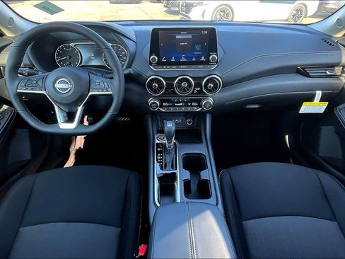 Used 2025 Nissan Sentra SV w/ All-Weather Package FWD image 5
