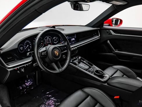 Used 2024 Porsche 911 Carrera w/ Premium Package image 30