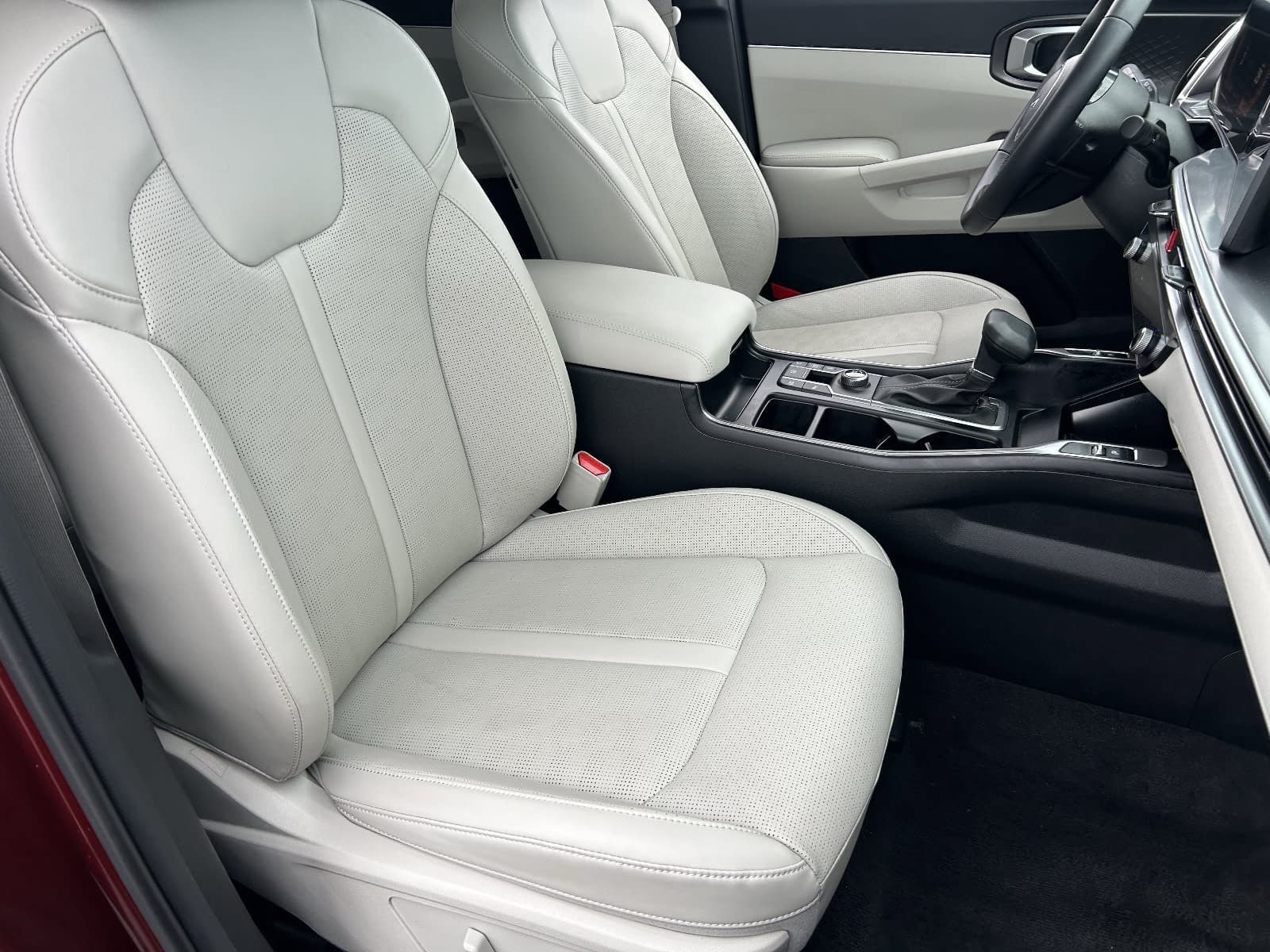 Used 2025 Kia Sorento EX w/ Panoramic Sunroof Package FWD image 13