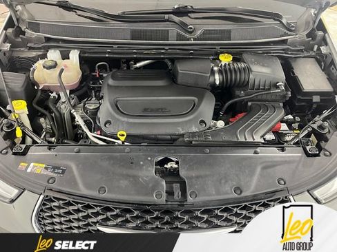 Used 2022 Chrysler Pacifica Touring-L FWD image 31