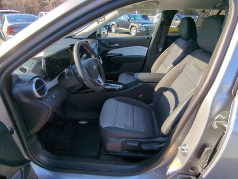 New 2026 Chevrolet Trax LT w/ Driver Confidence Package image 22