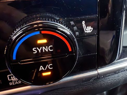 Certified 2024 Nissan Rogue SL image 19