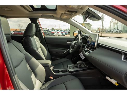 Used 2026 Toyota Corolla Cross XLE w/ Convenience Package image 19