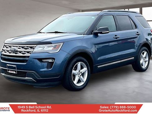 Used 2018 Ford Explorer XLT w/ Equipment Group 202A FWD image 1