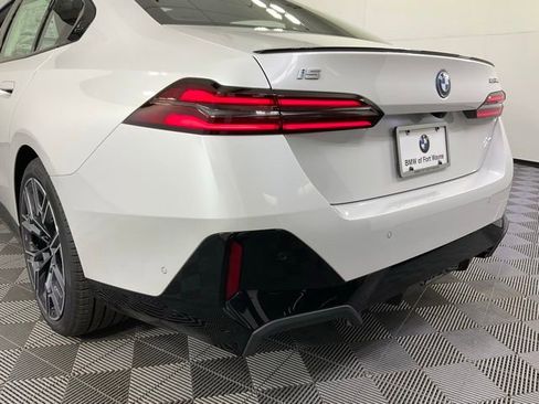 Used 2024 BMW i5 eDrive40i w/ M Sport Package RWD image 52
