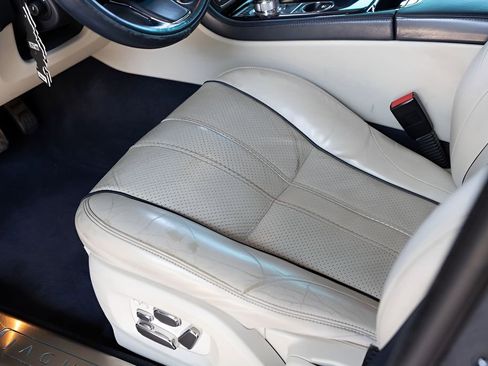 Used 2012 Jaguar XJ L RWD image 44