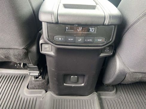 Used 2025 Toyota Grand Highlander FWD image 22