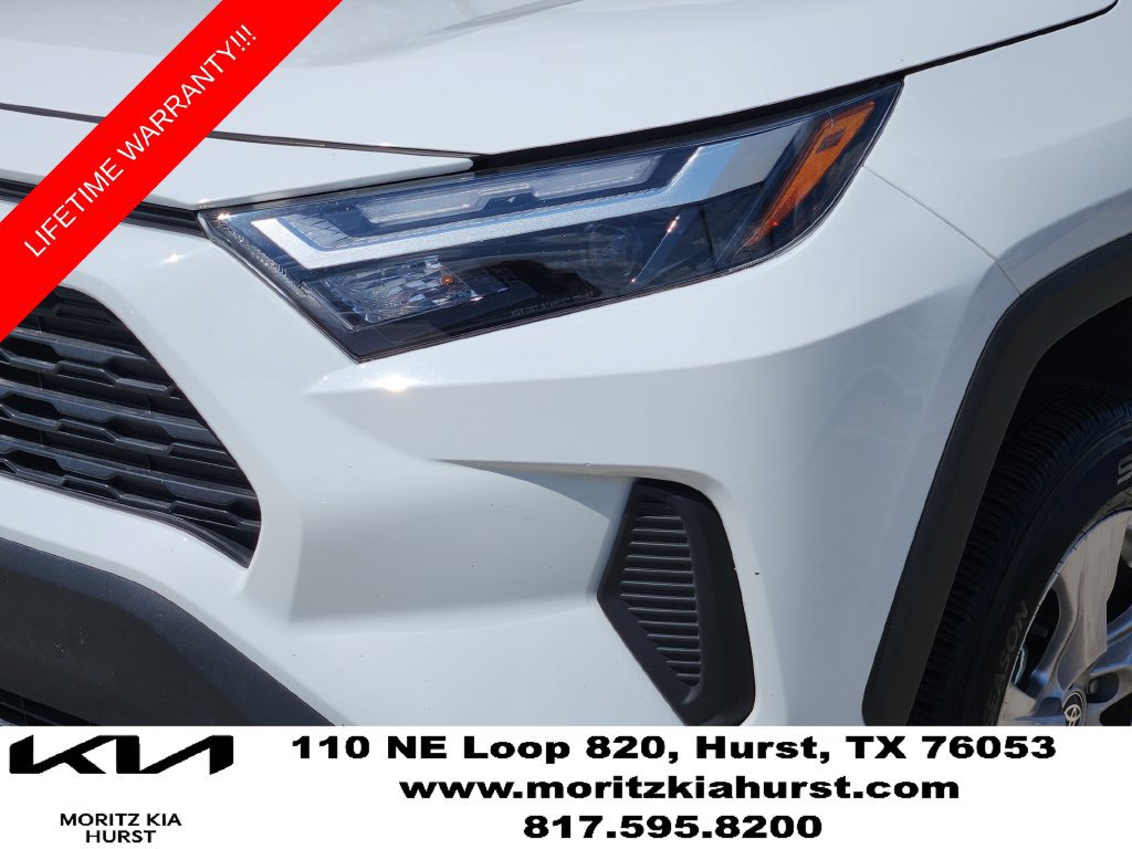 Used 2025 Toyota RAV4 XLE AWD/4WD image 15