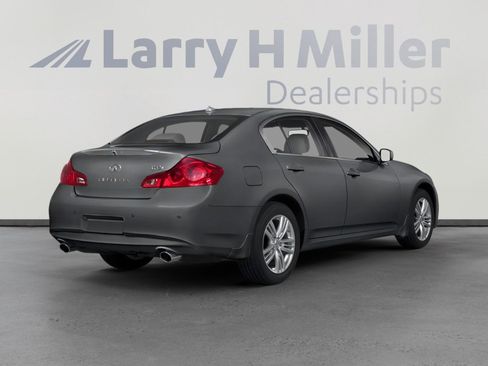 Used 2013 INFINITI G37 Journey w/ Premium Pkg RWD image 2