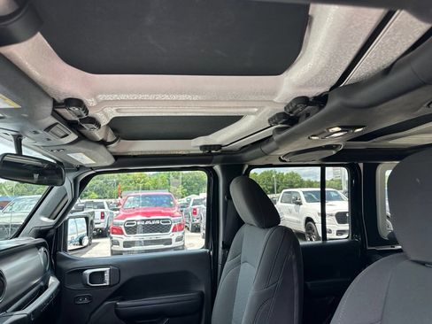 Used 2020 Jeep Wrangler Unlimited Sport S AWD/4WD image 20