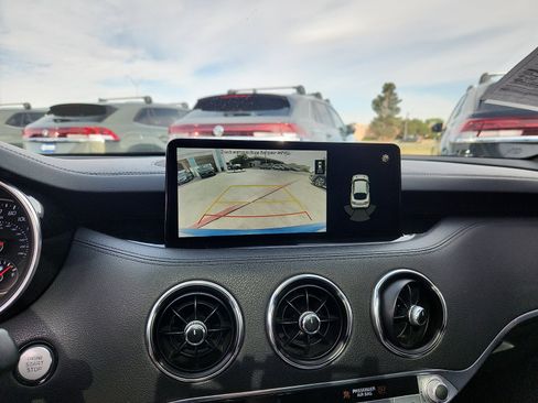 Used 2022 Kia Stinger GT1 RWD image 18