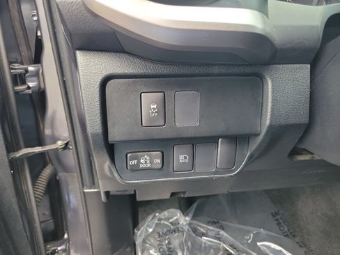 Used 2021 Toyota Tacoma SR5 RWD image 19