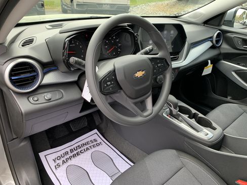 New 2026 Chevrolet Trax LS w/ LS Convenience Package FWD image 13