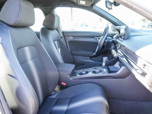 Used 2025 Honda Civic Sport image 19