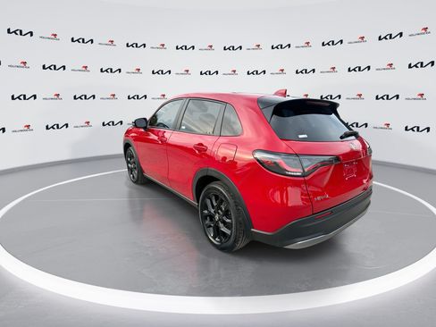 Used 2025 Honda HR-V Sport image 6