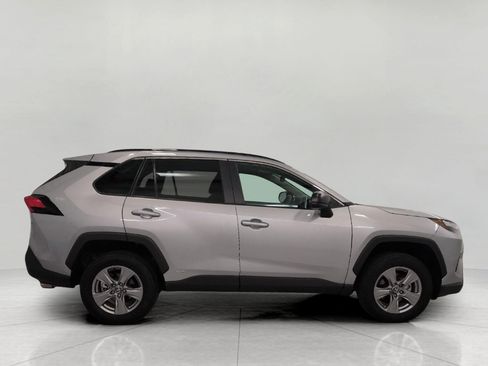 Used 2025 Toyota RAV4 LE AWD/4WD image 11
