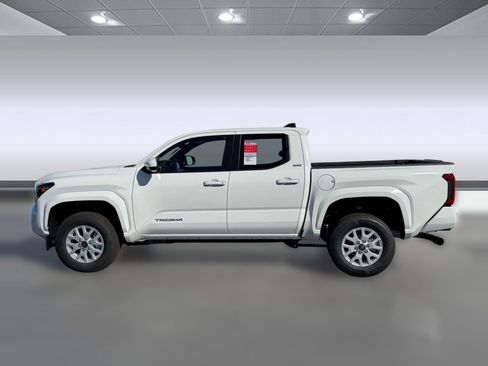 New 2026 Toyota Tacoma SR5 RWD image 2
