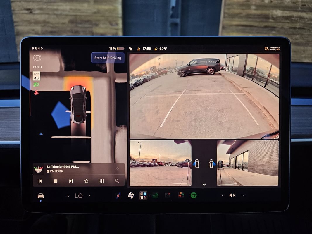 Used 2022 Tesla Model Y Long Range AWD/4WD image 24
