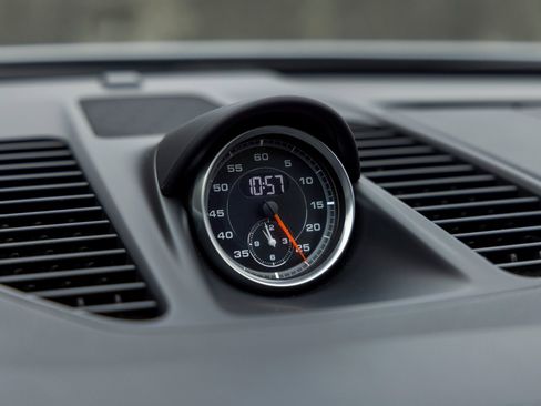 Certified 2017 Porsche 911 Carrera 4S image 33