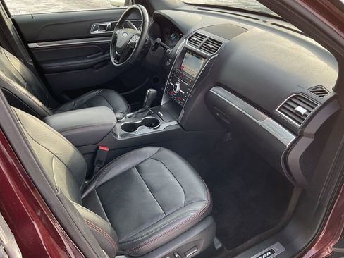Used 2018 Ford Explorer Sport w/ Equipment Group 401A AWD/4WD image 19