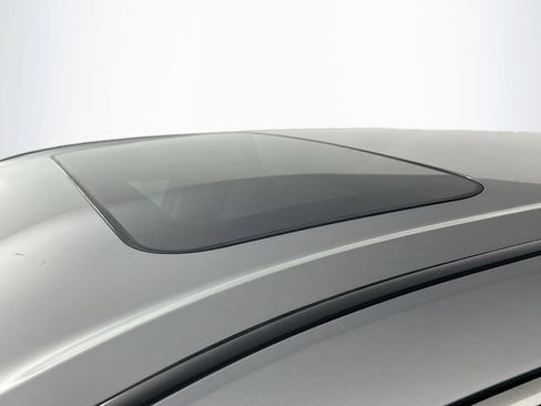 Used 2023 Honda CR-V EX-L image 5