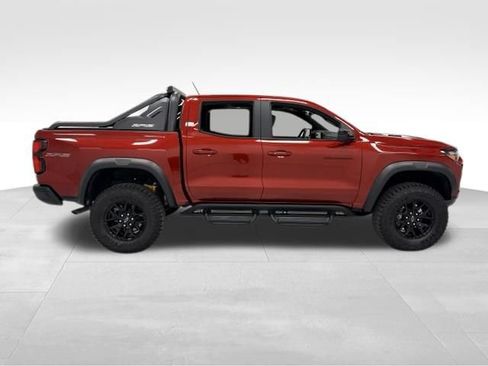 Certified 2025 Chevrolet Colorado ZR2 w/ Midnight Edition AWD/4WD image 4