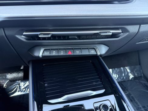 New 2026 Audi Q3 quattro 2.0T AWD/4WD image 13