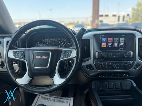 Used 2018 GMC Sierra 1500 SLT AWD/4WD image 30
