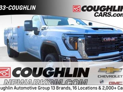 New 2024 GMC Sierra 3500 Pro w/ Convenience Package