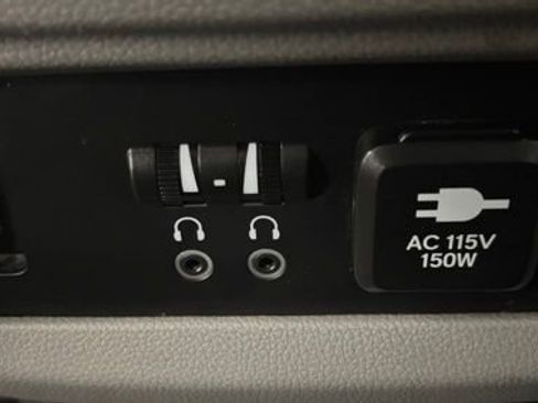 Used 2019 Honda Pilot Touring image 17