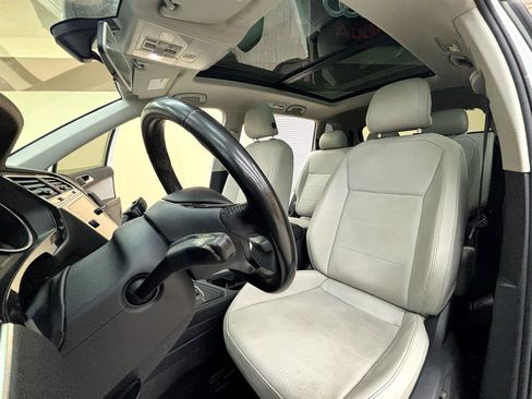 Used 2018 Volkswagen Tiguan SEL image 17