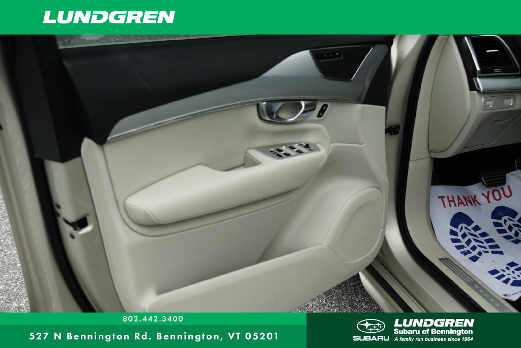 Used 2018 Volvo XC90 T5 Momentum w/ Convenience Package AWD/4WD image 11
