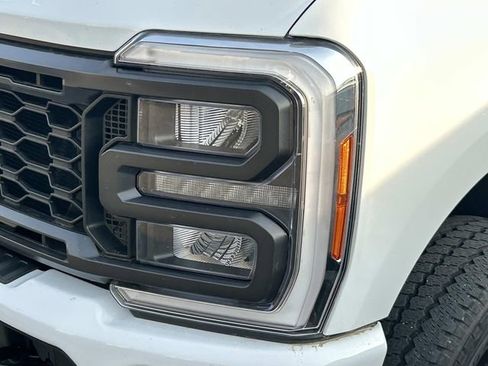 Used 2023 Ford F250 XL w/ STX Appearance Package image 8