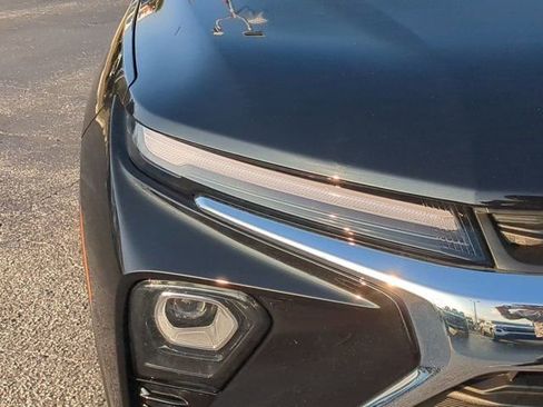 Used 2024 Chevrolet TrailBlazer LT w/ LT Cold Weather Package image 10