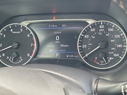 Certified 2023 Nissan Sentra SR w/ Midnight Edition Package FWD image 28