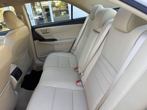 Used 2017 Toyota Camry XLE FWD image 14
