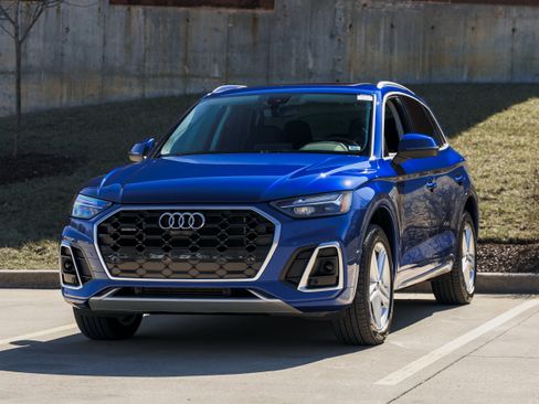 Used 2021 Audi Q5 e Premium Plus image 7