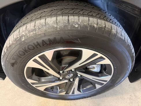Certified 2024 Subaru Crosstrek 2.0i Premium AWD/4WD image 8