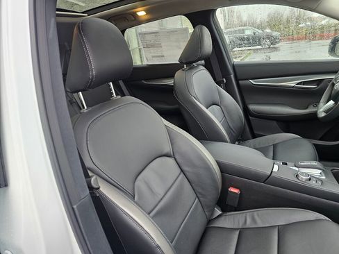 Used 2025 INFINITI QX50 Luxe image 12