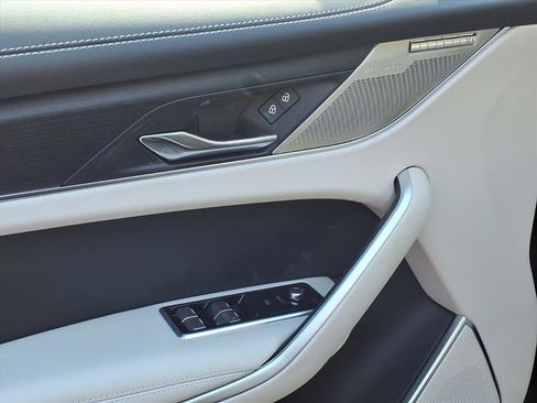 New 2026 Jaguar F-PACE R-Dynamic S image 10